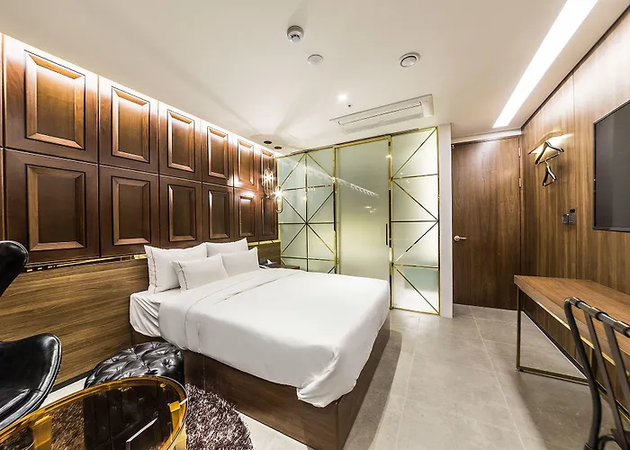 Forestar Hotel 2*